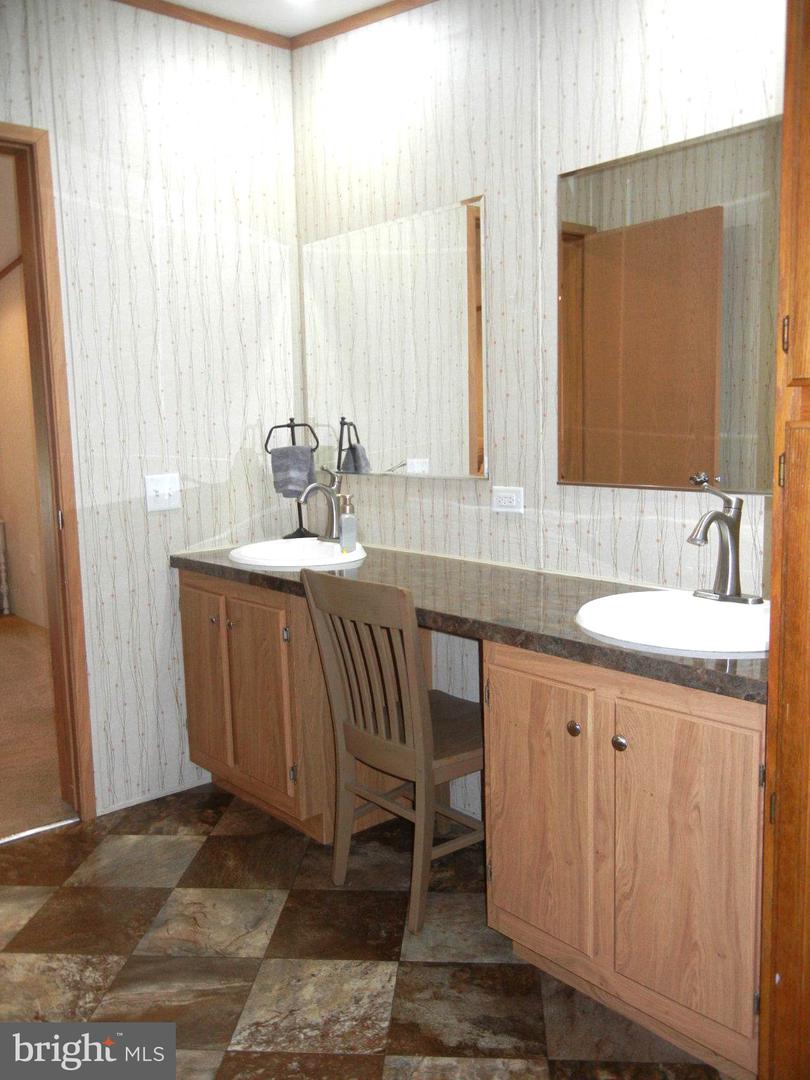 44 Meadowview Dr Property Photo 13