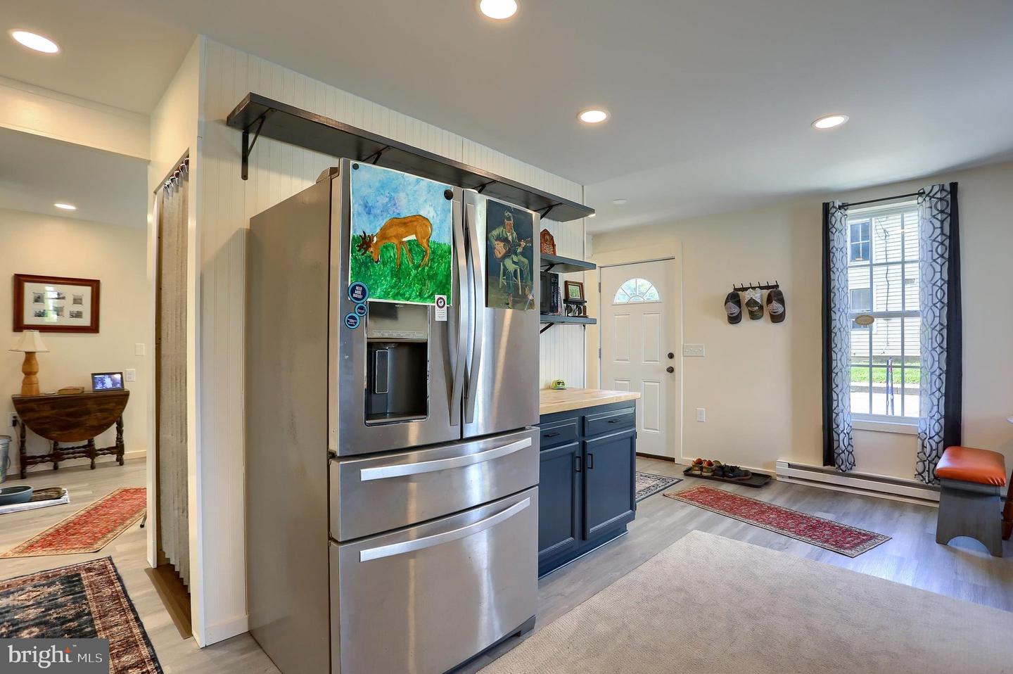 602 N Market St Property Photo 11