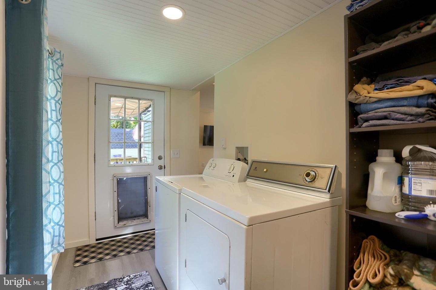 602 N Market St Property Photo 12