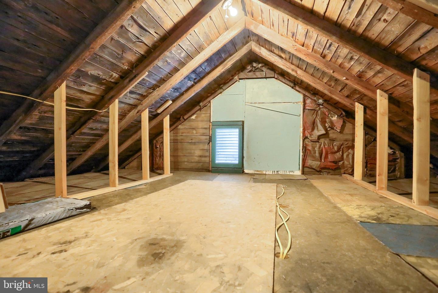 602 N Market St Property Photo 20