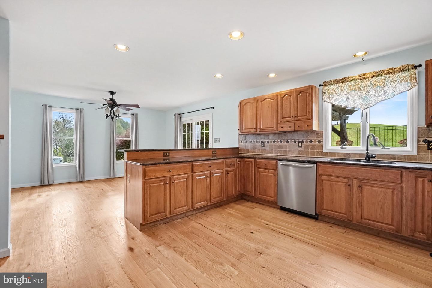 611 Fairground Rd Property Photo 10