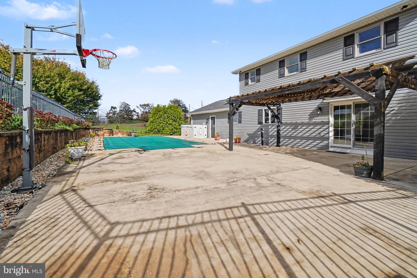 611 Fairground Rd Property Photo 34