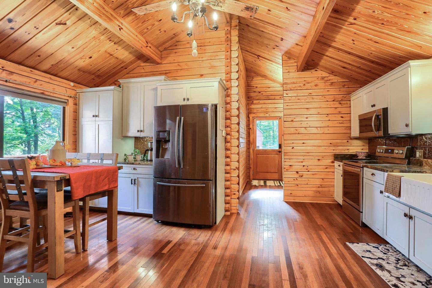 1385 Germantown Rd Property Photo 11