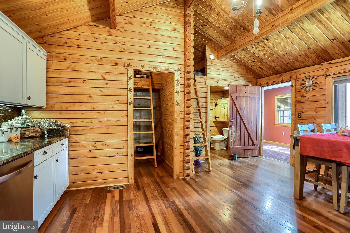 1385 Germantown Rd Property Photo 12