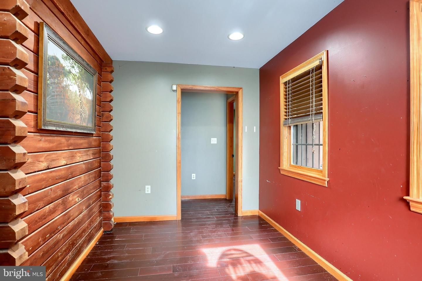 1385 Germantown Rd Property Photo 15
