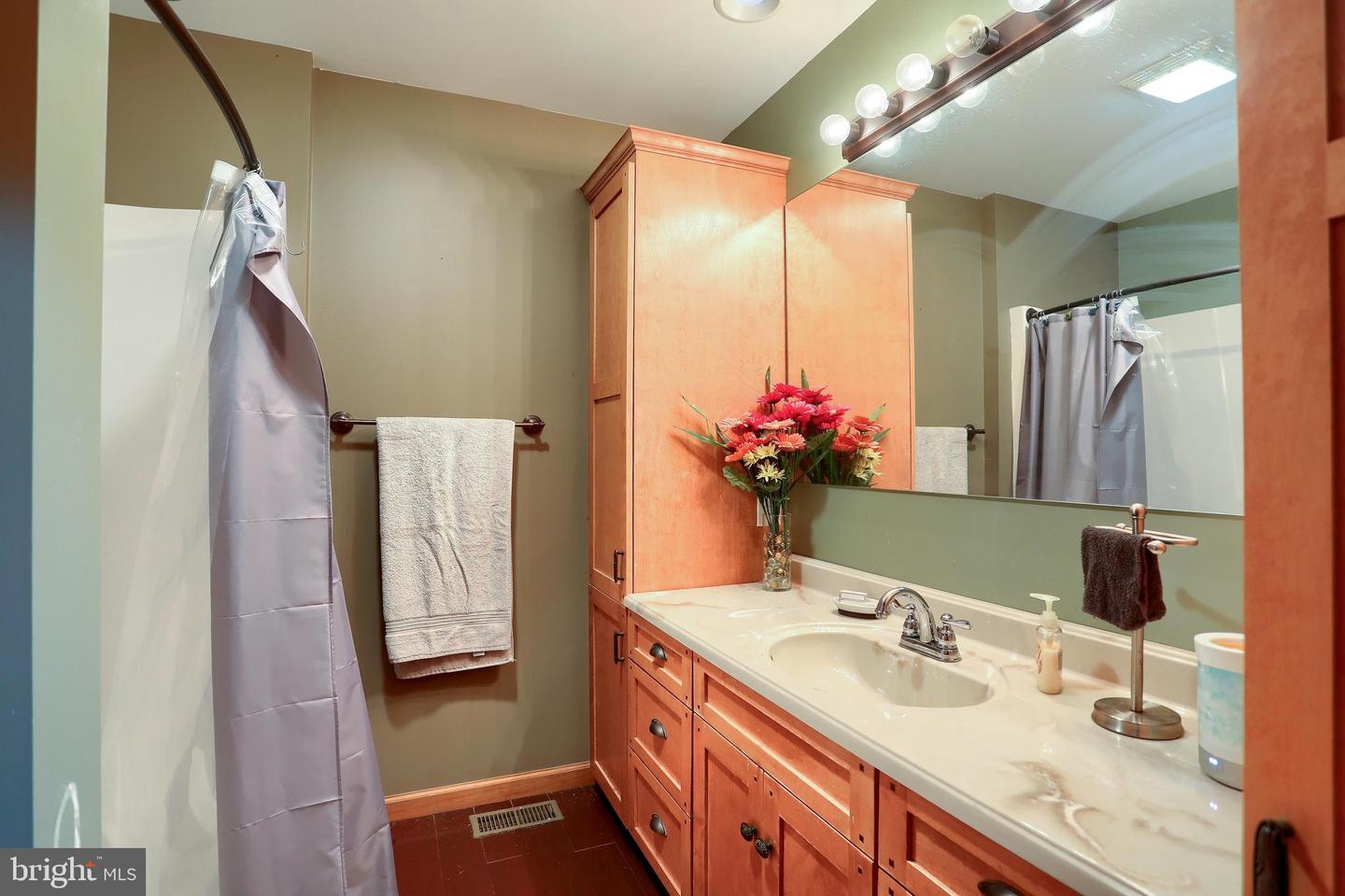 1385 Germantown Rd Property Photo 22