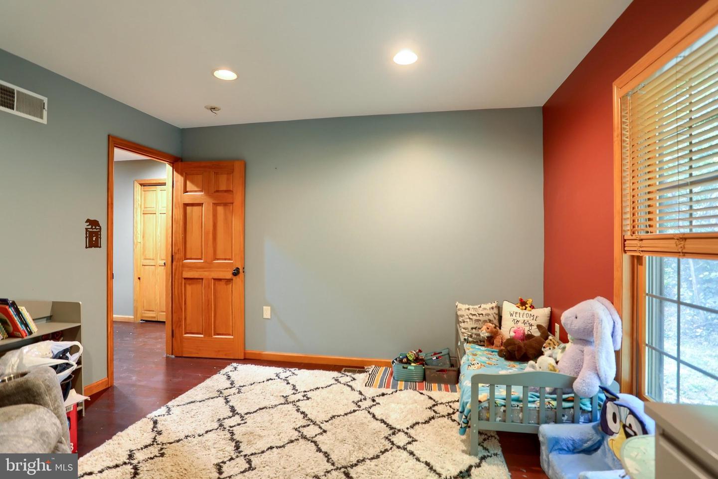 1385 Germantown Rd Property Photo 25