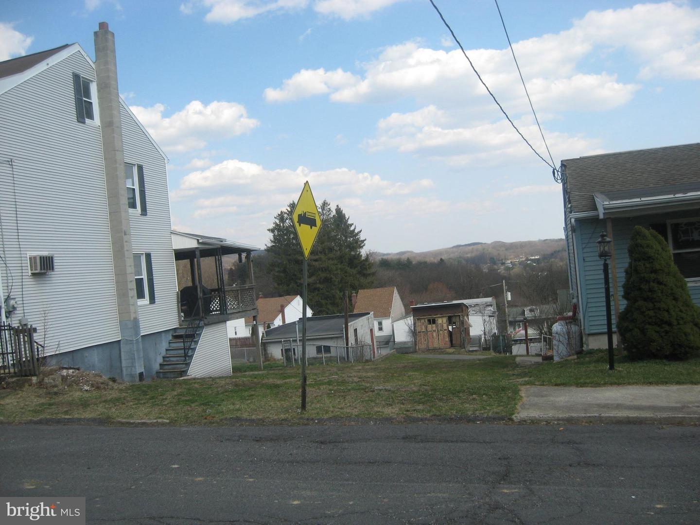 Arnot's Addition Real Estate Listings Main Image