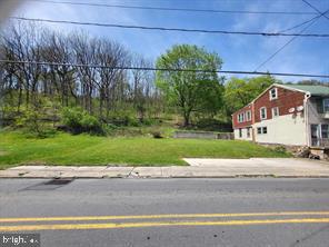 108 Pottsville St Property Photo