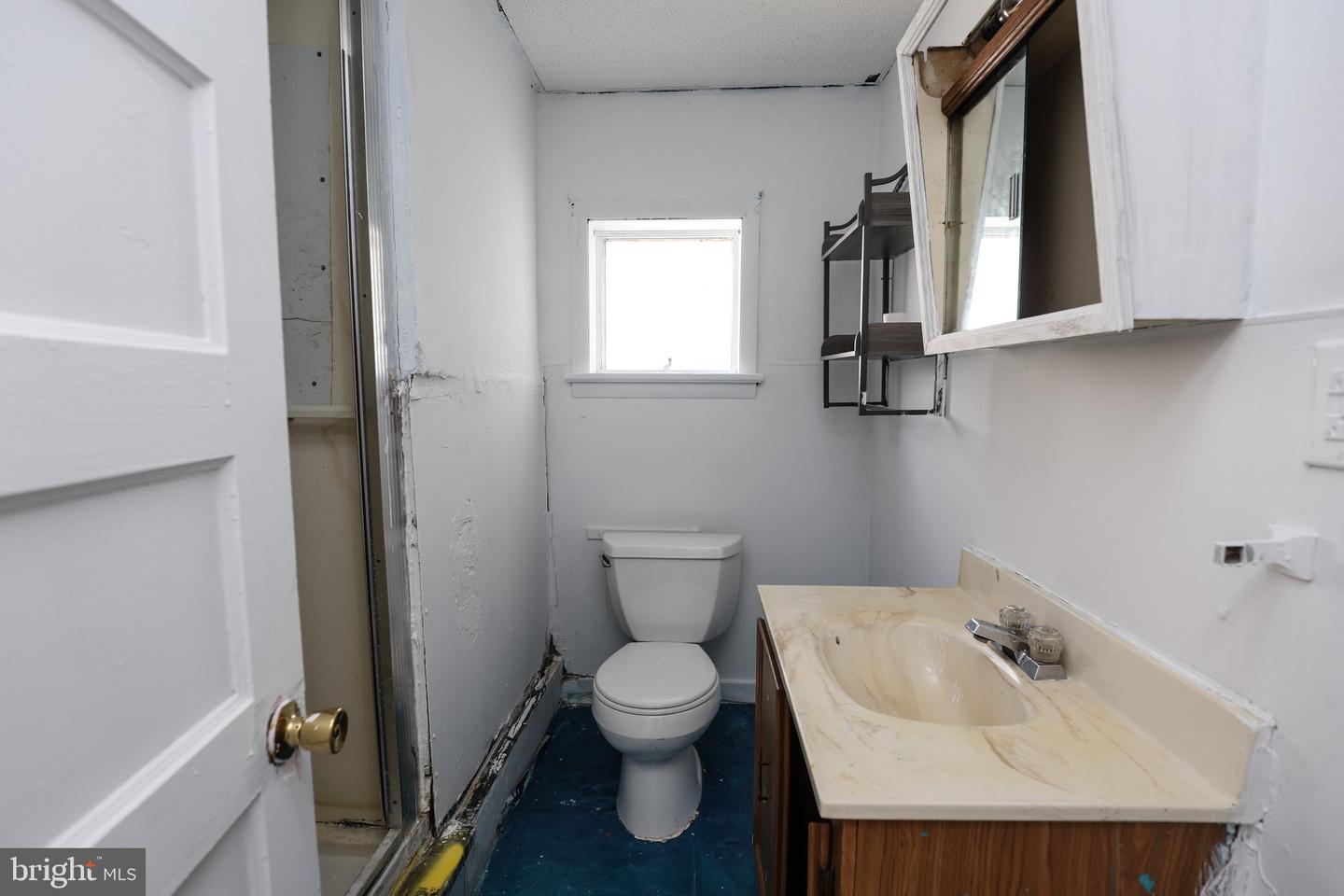 200 E Main St Property Photo 23