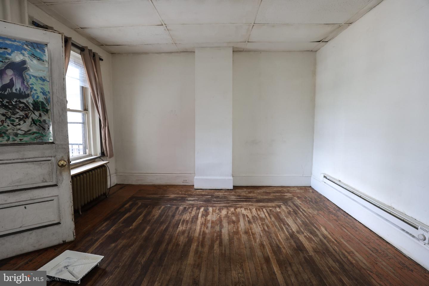 200 E Main St Property Photo 39
