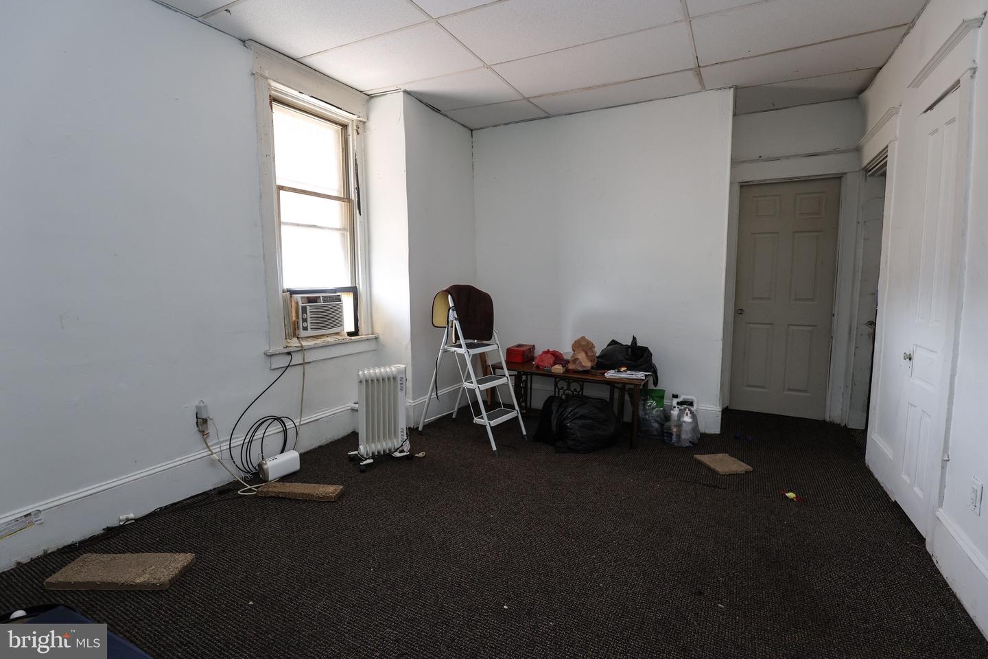 200 E Main St Property Photo 53