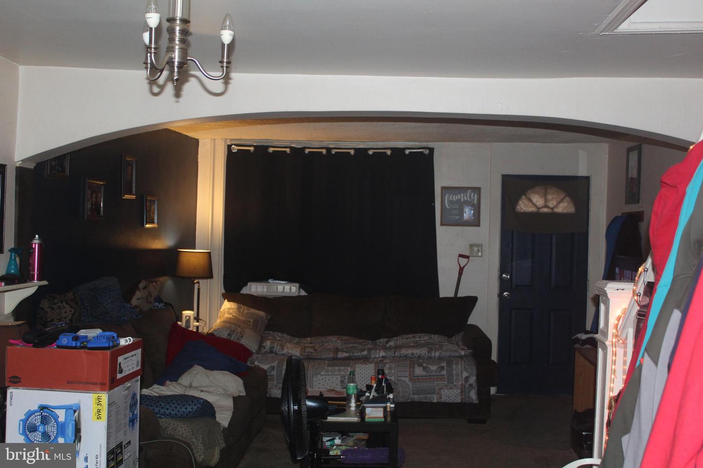 621 W Norwegian St Property Photo 2