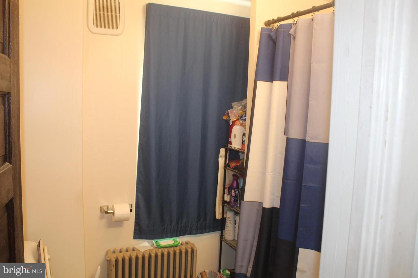 621 W Norwegian St Property Photo 9