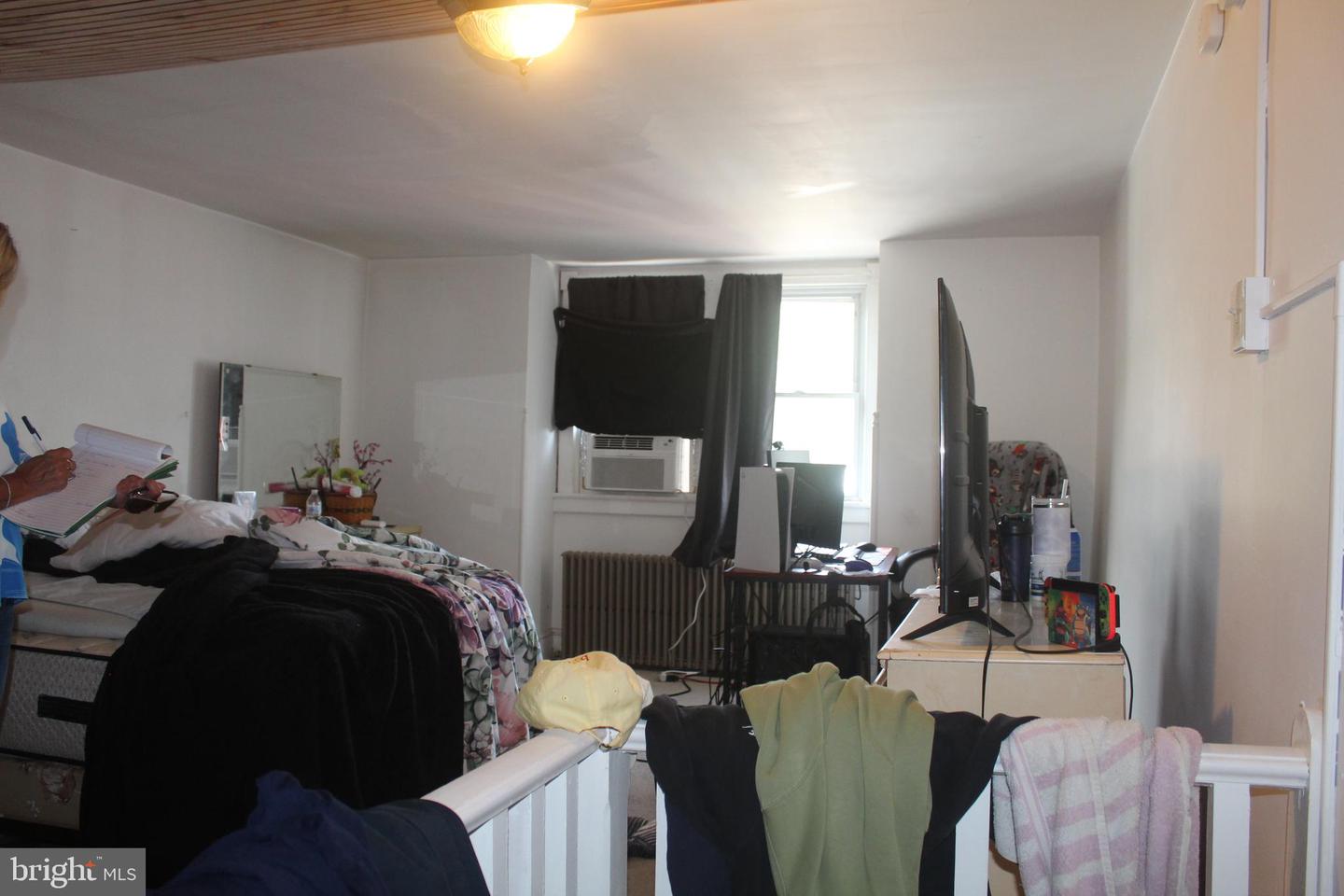 621 W Norwegian St Property Photo 10
