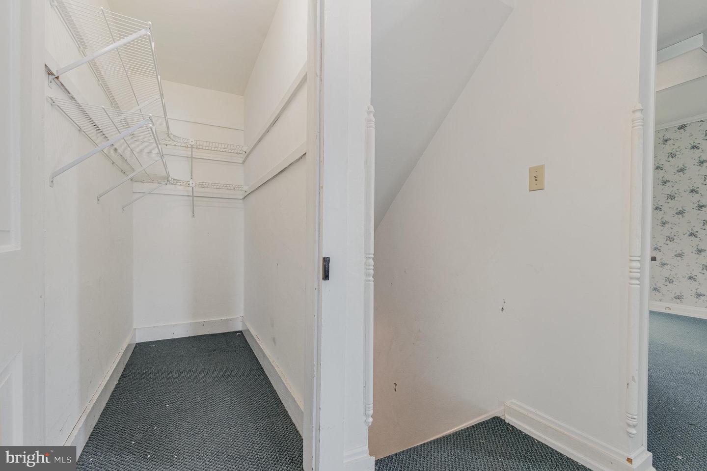 927 W Main St Property Photo 23