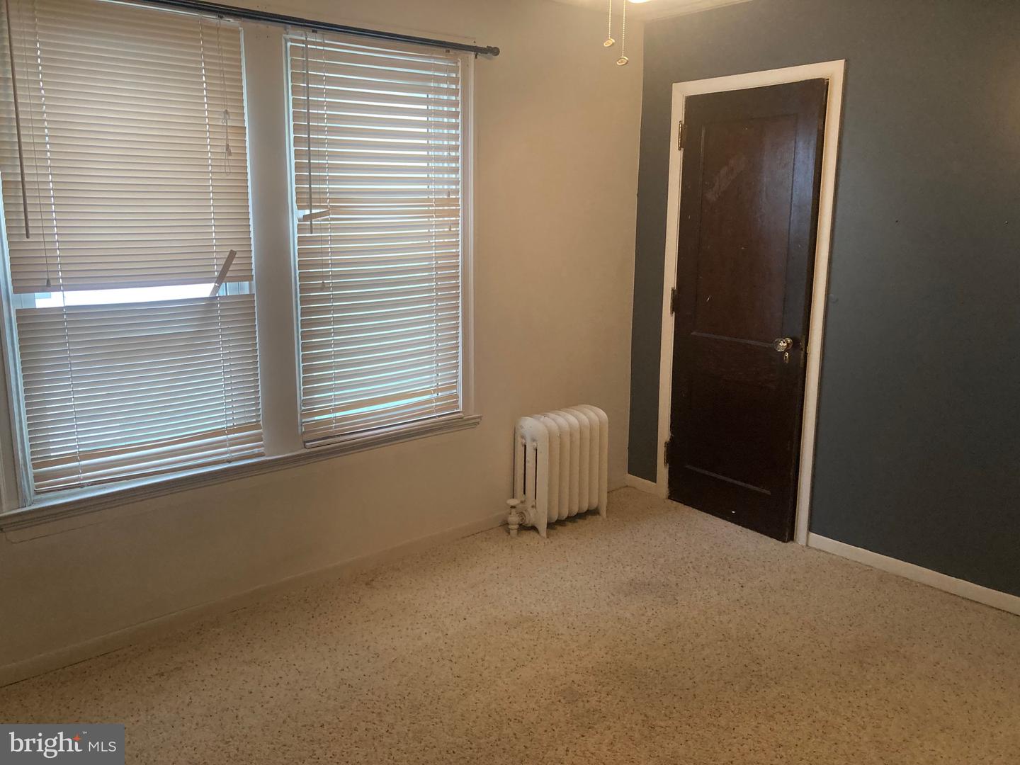 2054 W Market St Property Photo 16