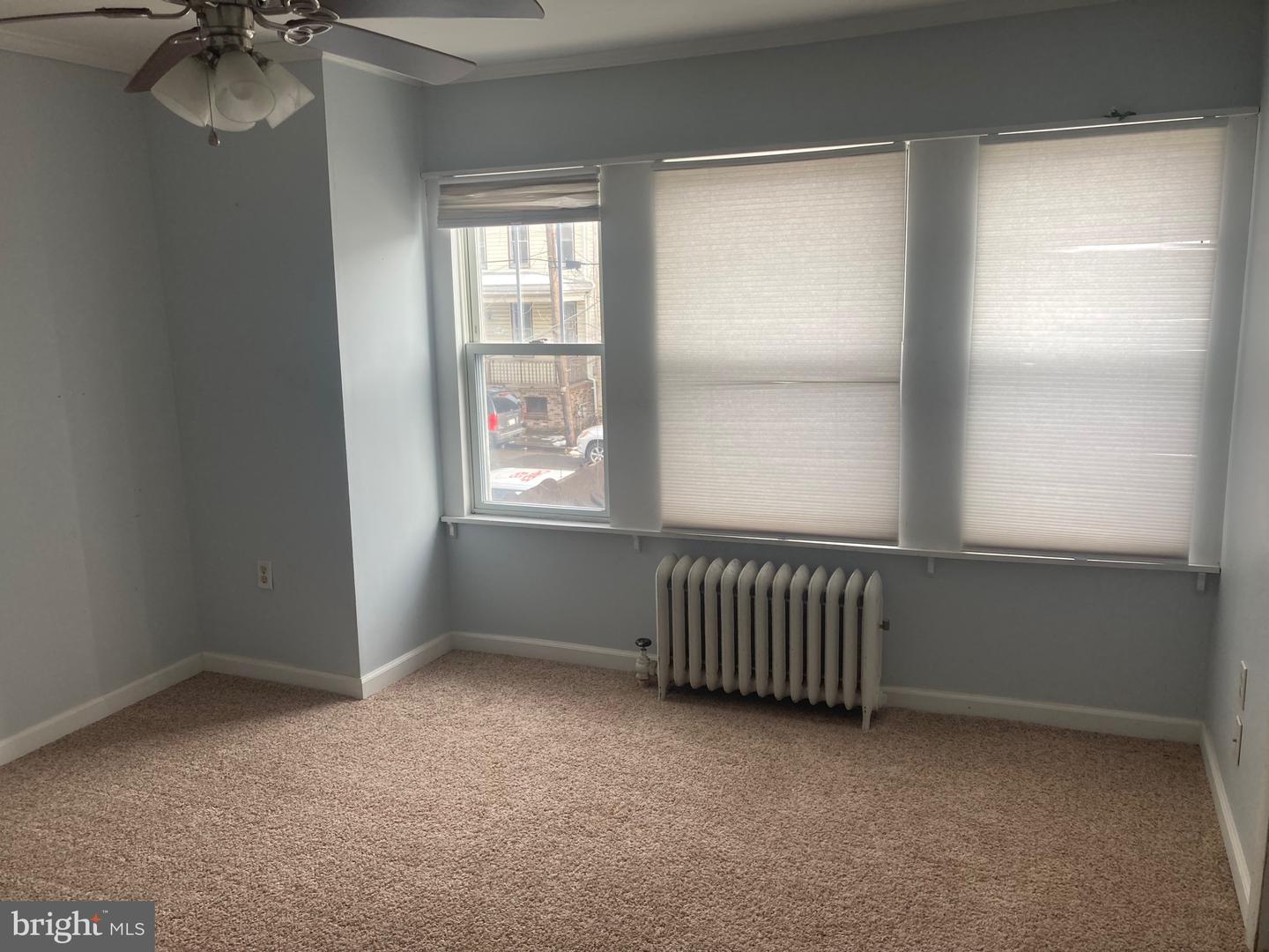 2054 W Market St Property Photo 18