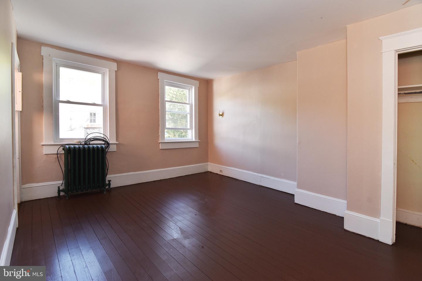 701 W Market St Property Photo 16