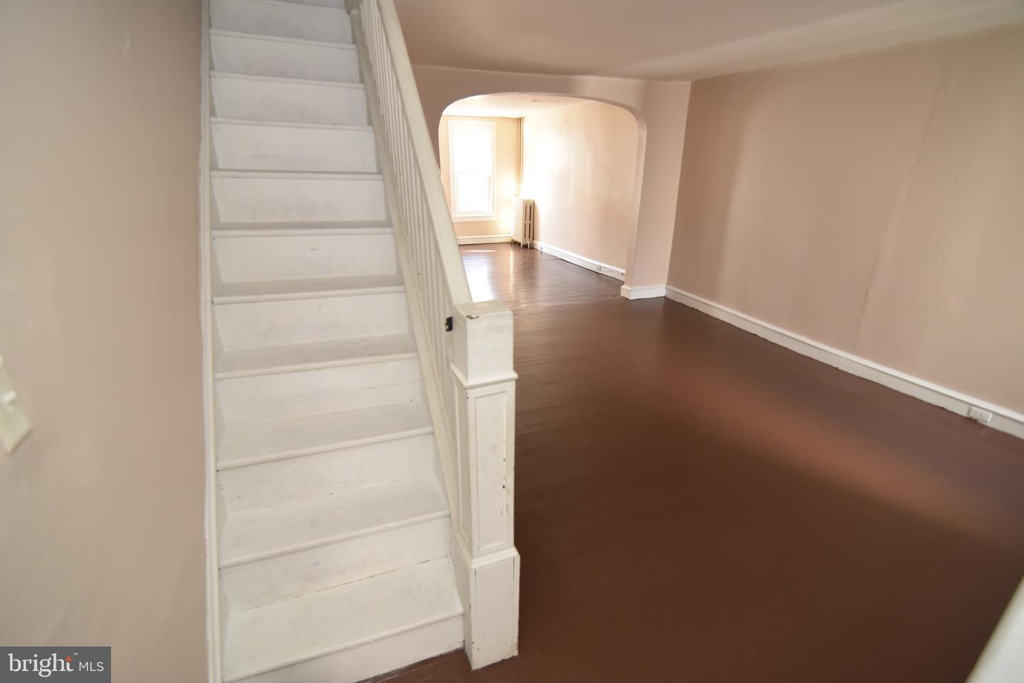 701 W Market St Property Photo 23