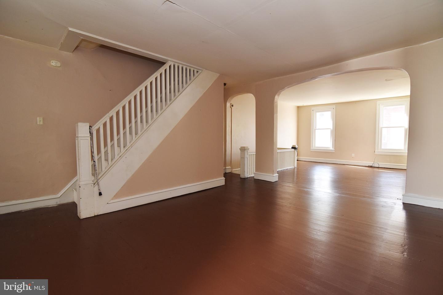 701 W Market St Property Photo 24