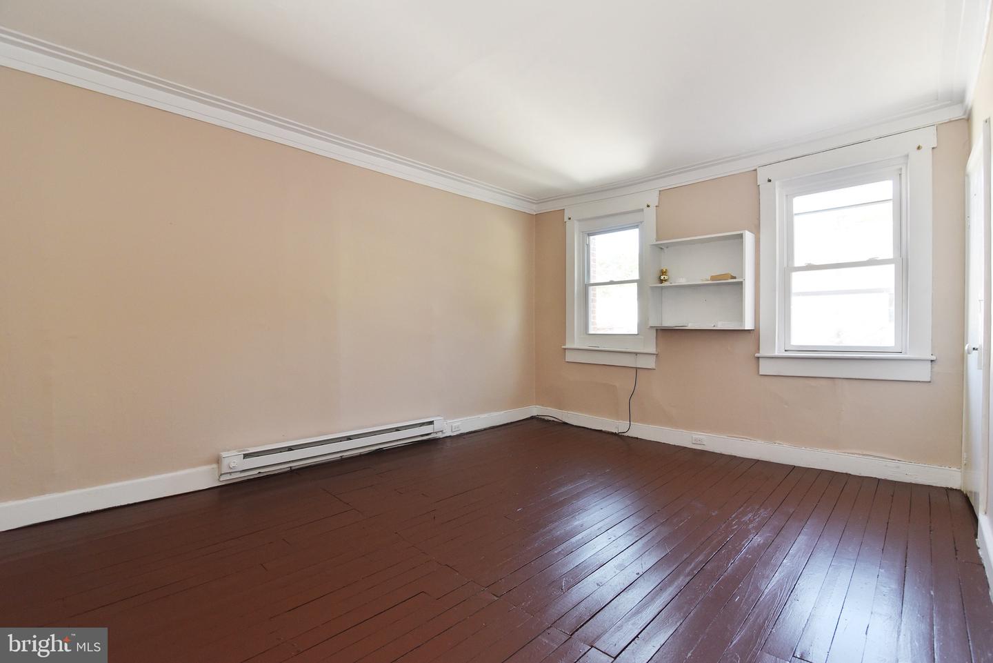 701 W Market St Property Photo 27