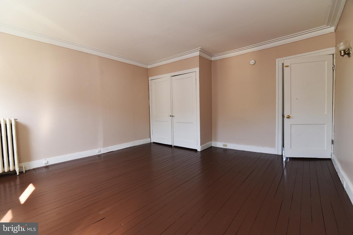 701 W Market St Property Photo 29