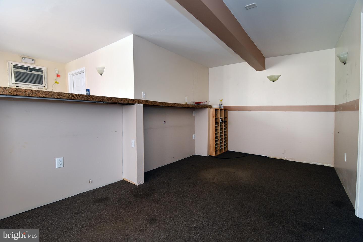 701 W Market St Property Photo 42