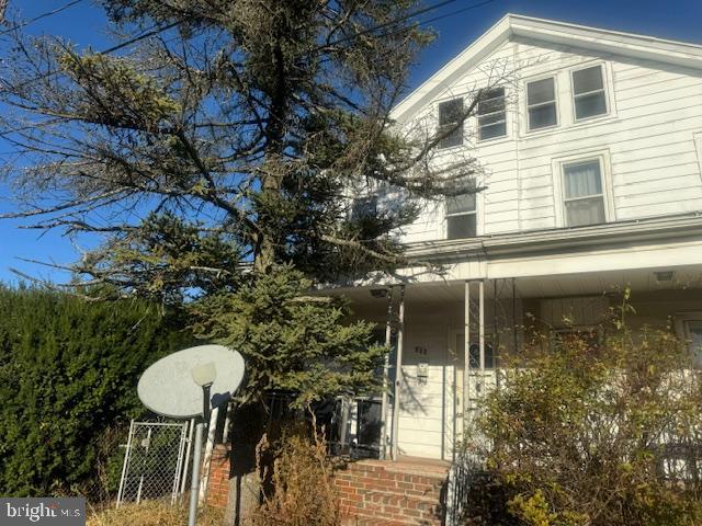 213 N Line St Property Photo