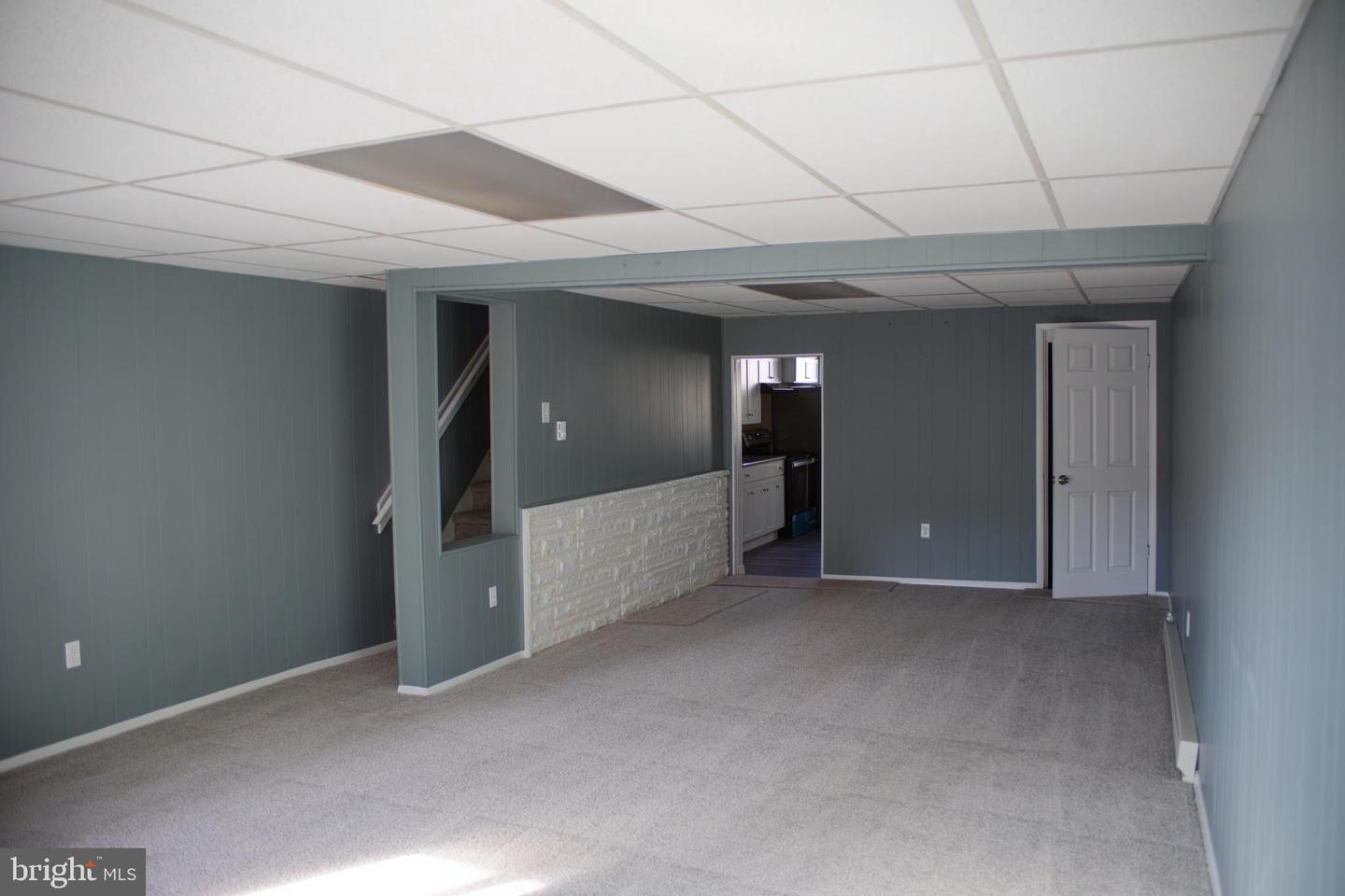 267 Clay St Property Photo 5