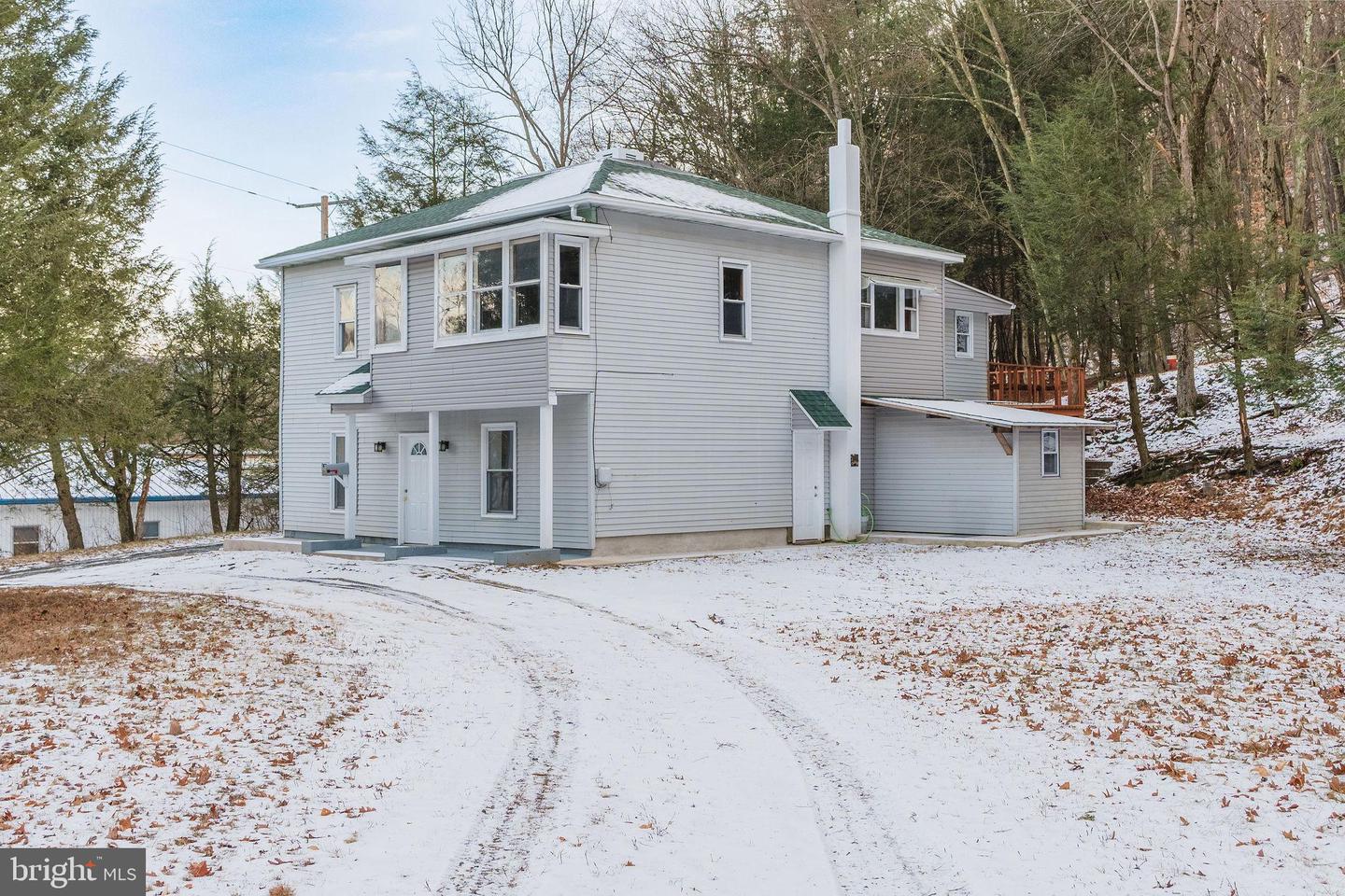 1560 Bunting St Property Photo