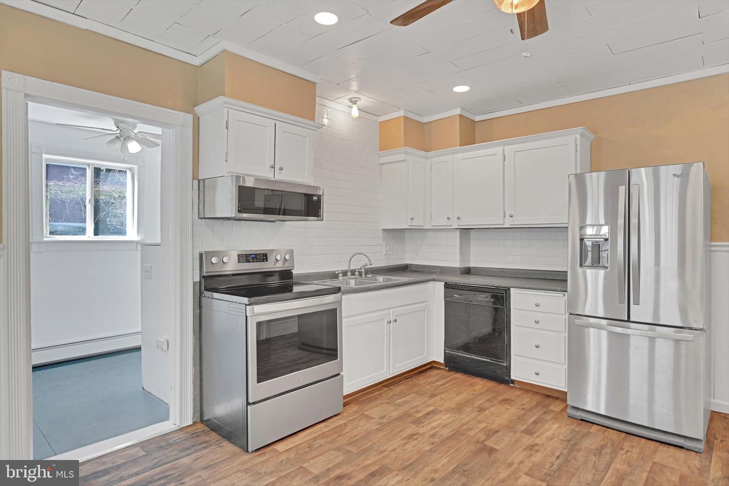 212 E High St Property Photo