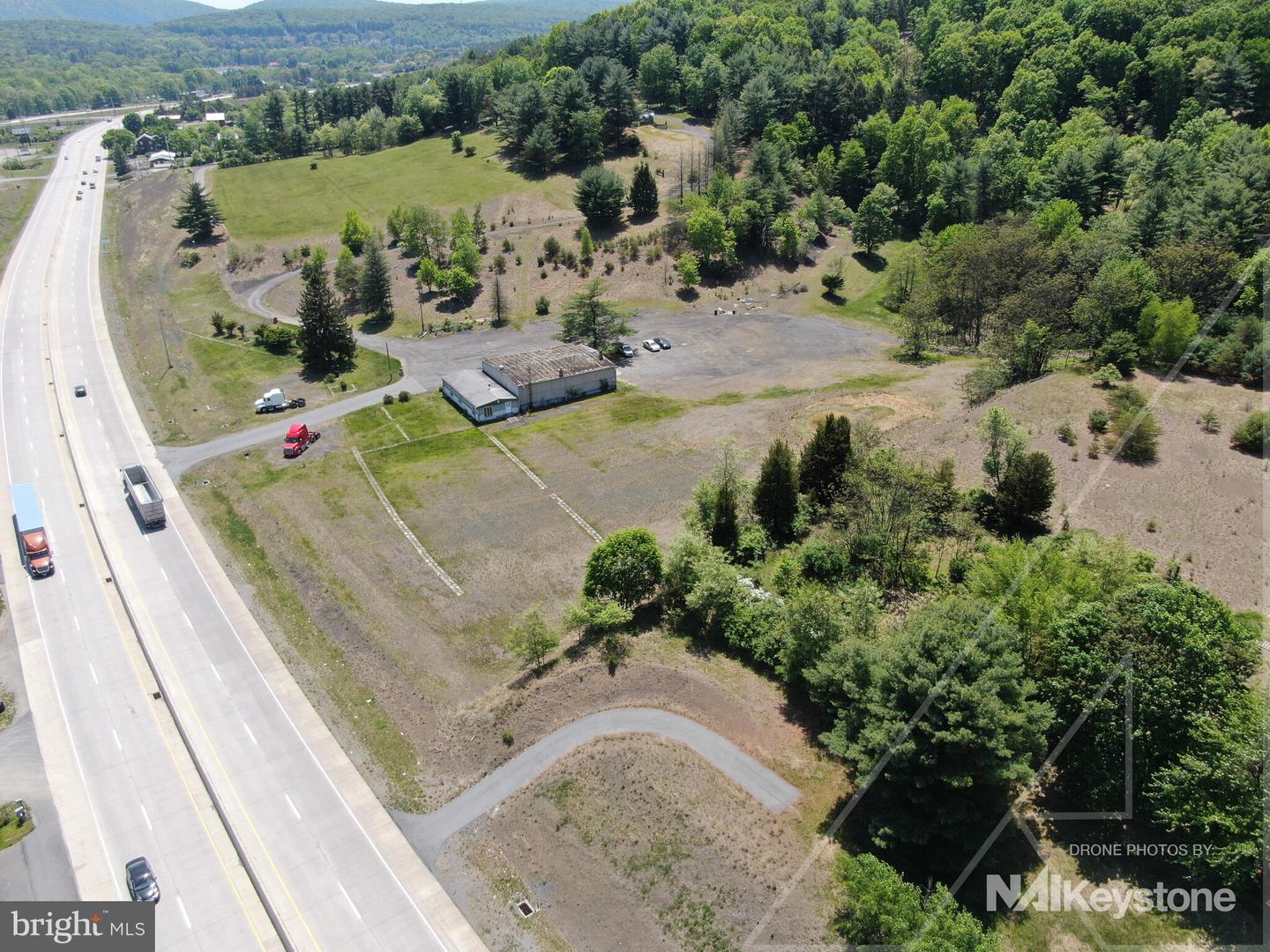 1401 Centre Turnpike Property Photo 1