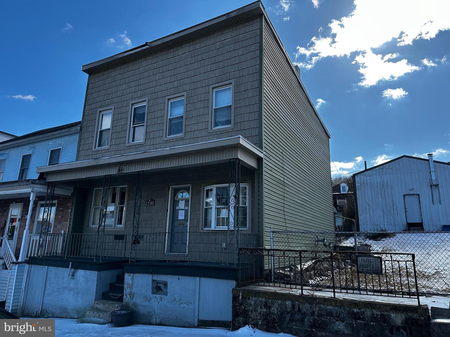 1210 Walnut St Property Photo