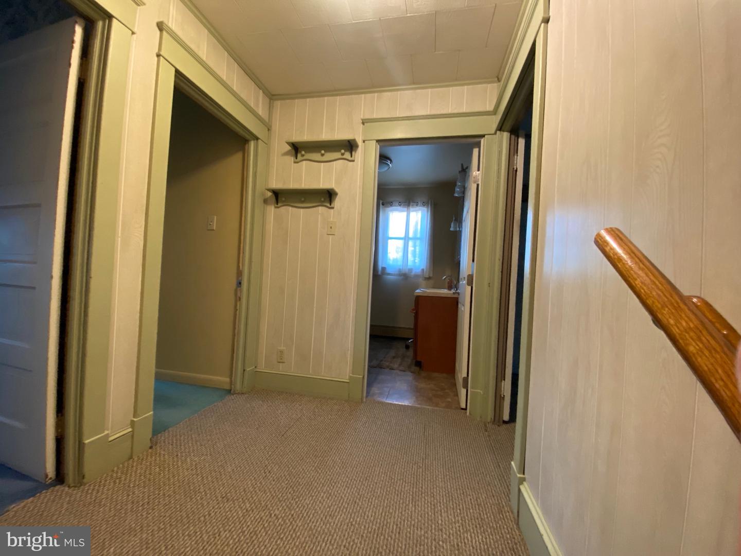 939 S Seneca Street Property Photo 7