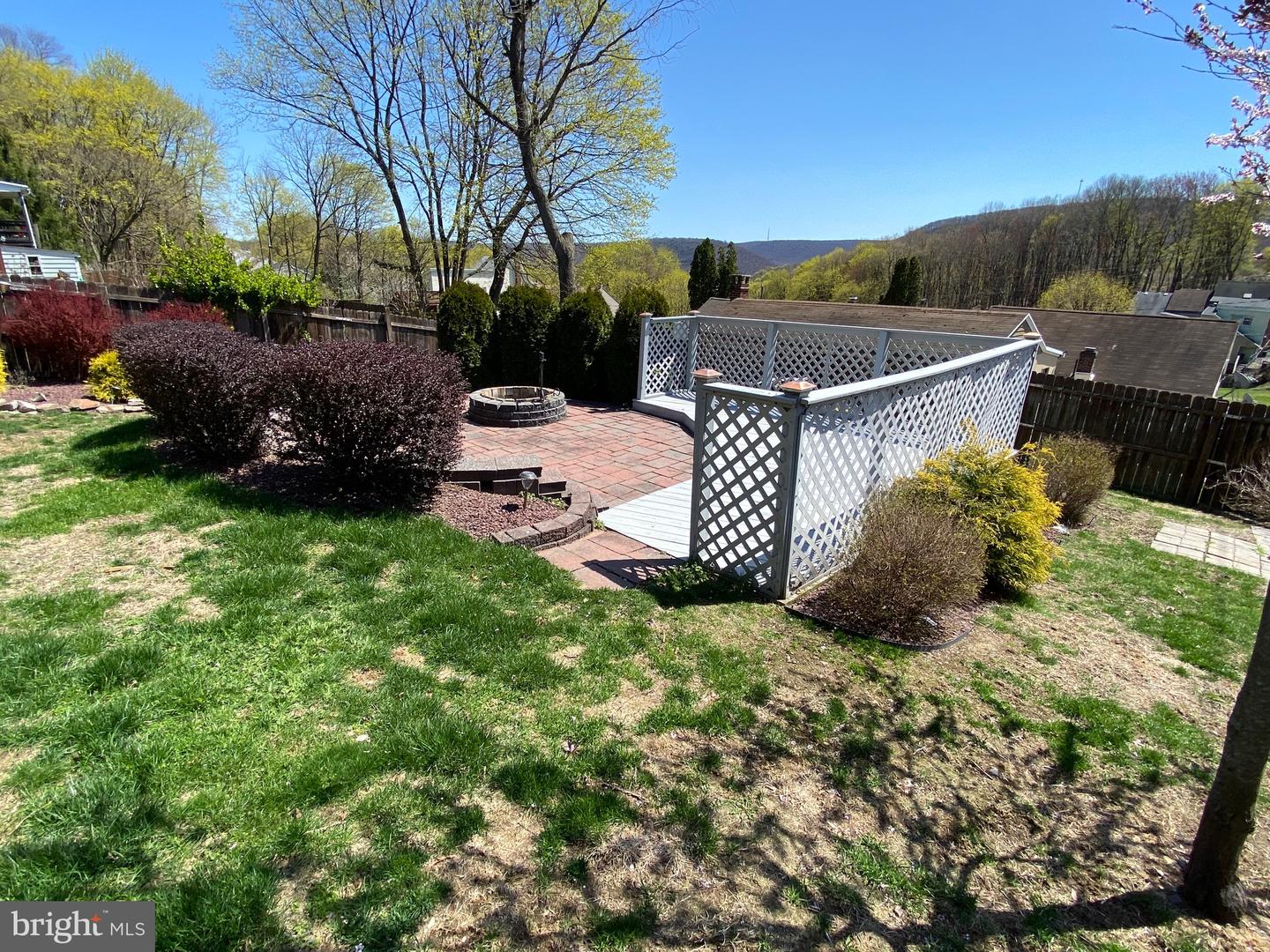 939 S Seneca Street Property Photo 23