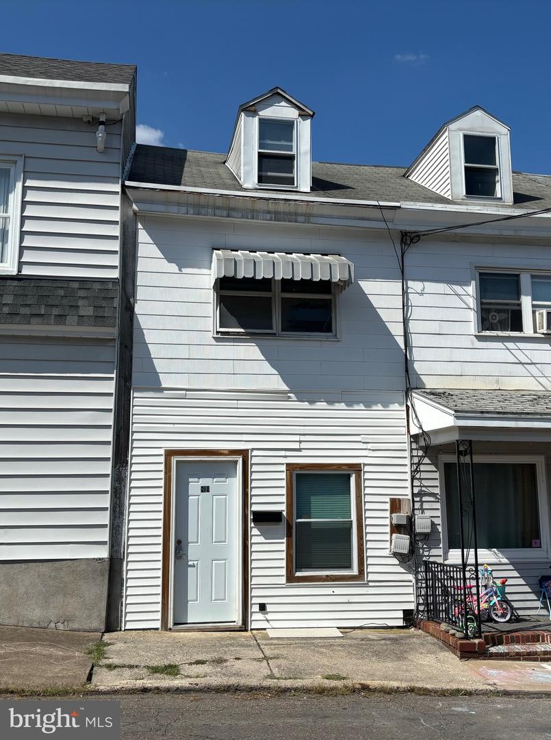 819 Market St Property Photo