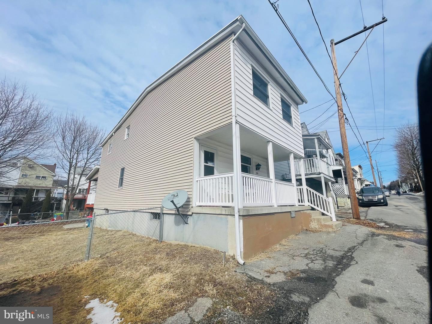 155 W Moser Ave Property Photo