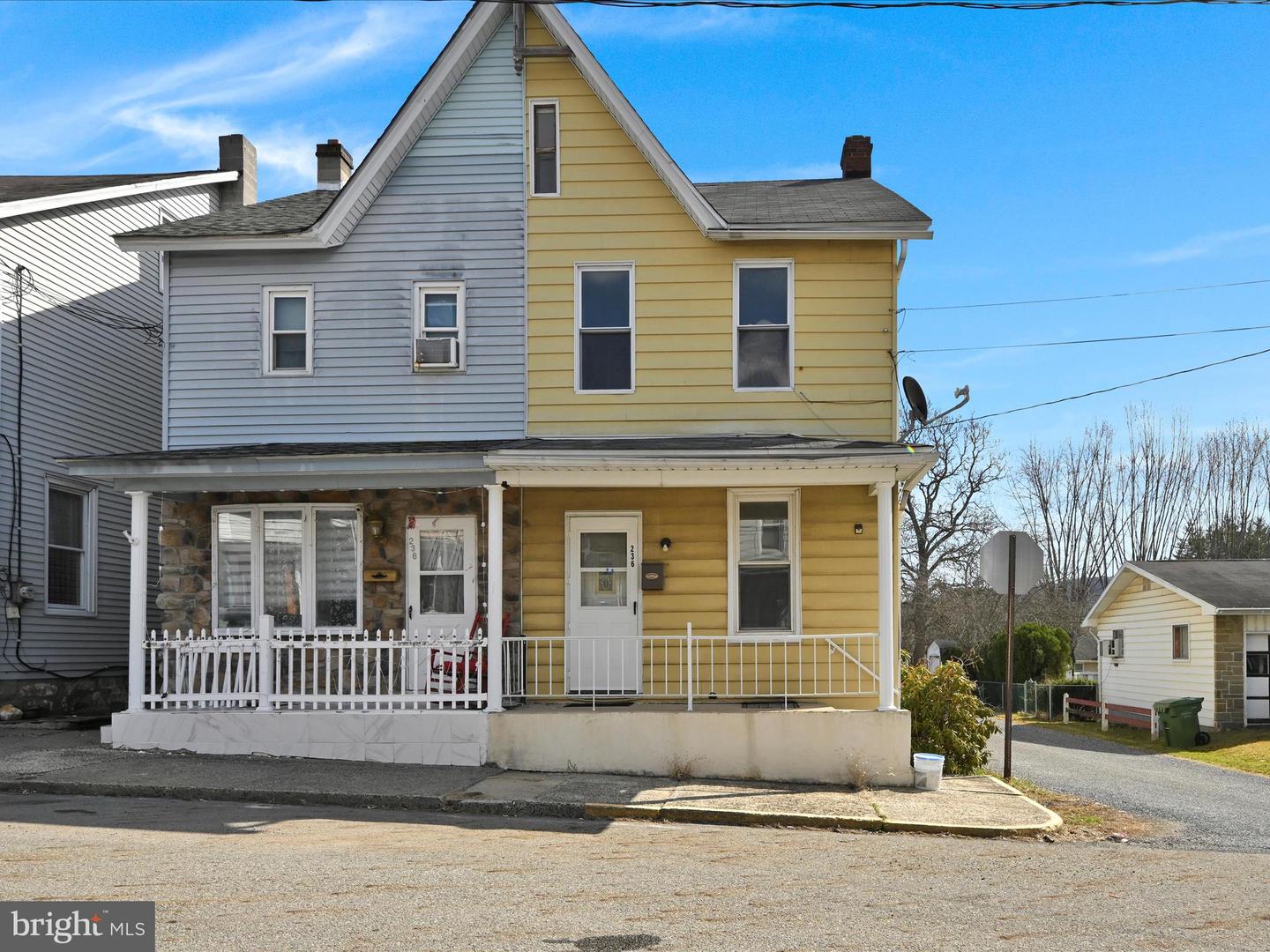 236 N Pine St Property Photo