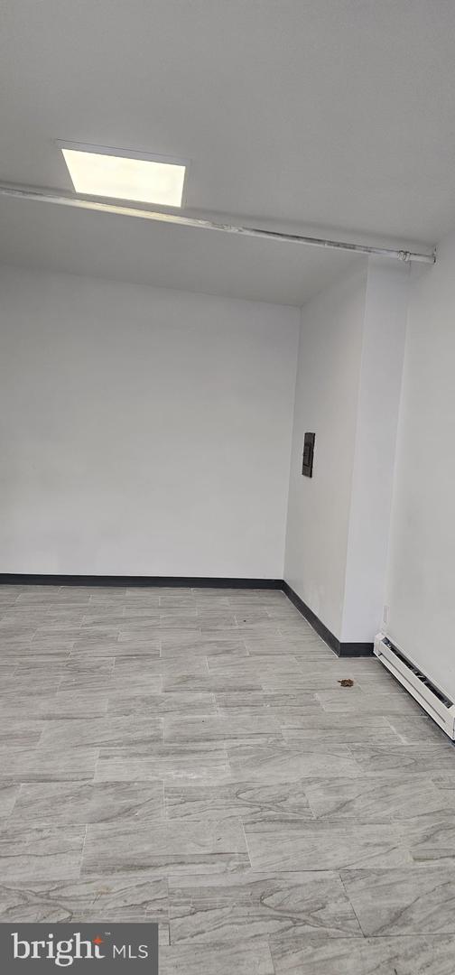 1138 W Market St Property Photo 11