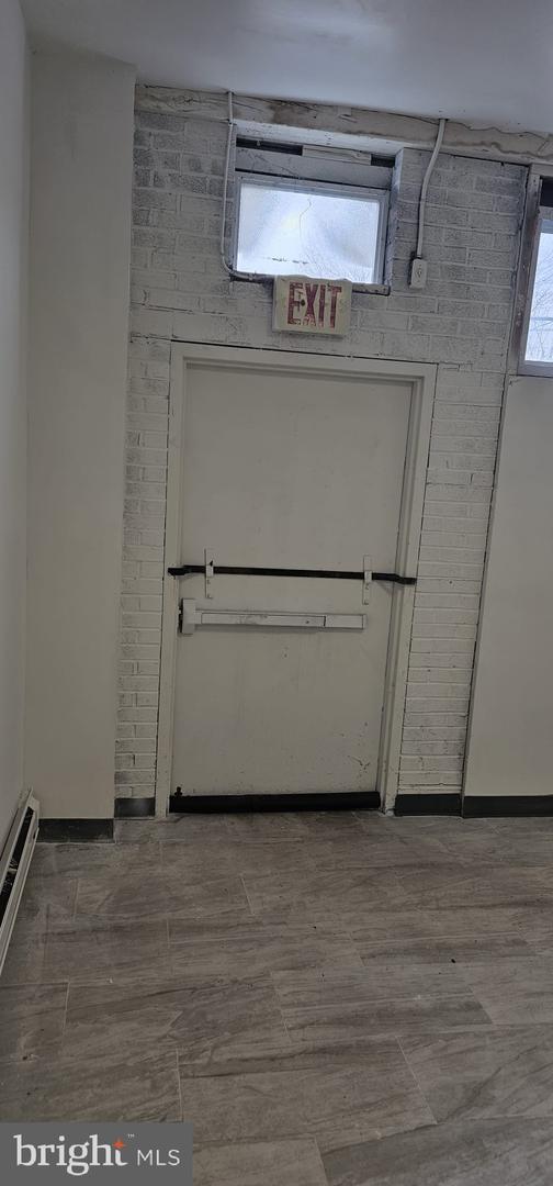 1138 W Market St Property Photo 12