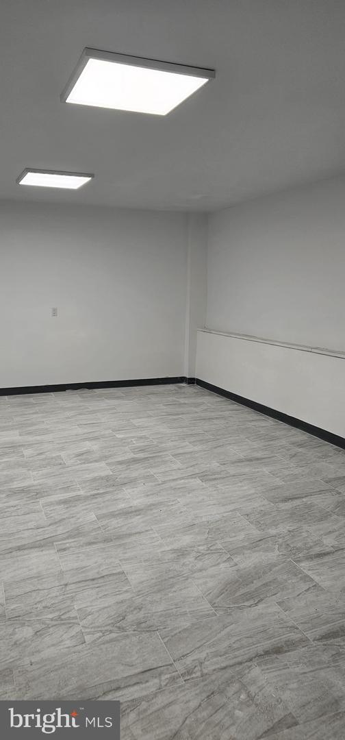 1138 W Market St Property Photo 14