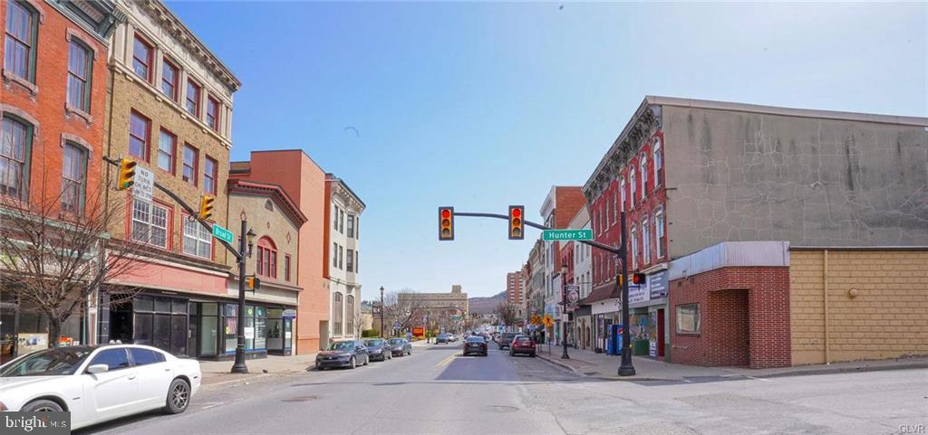 46 W Broad St Property Photo 8