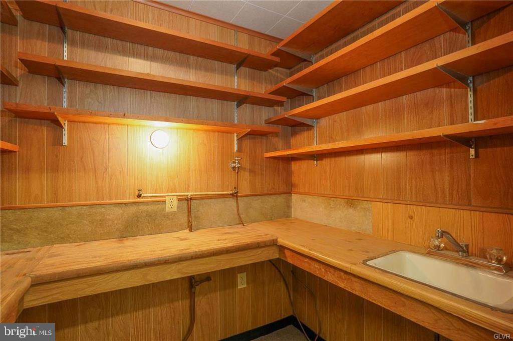 46 W Broad St Property Photo 26