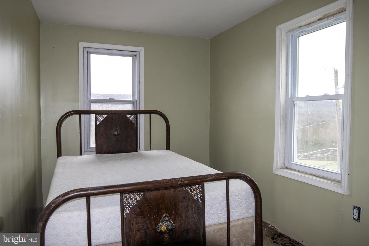365 Phineyville Rd Property Photo 11