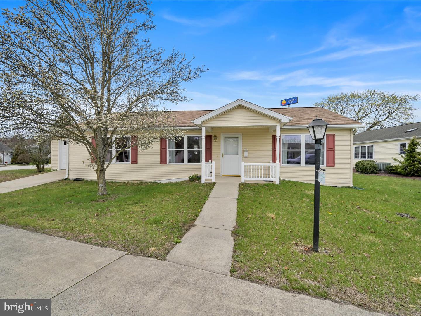 835 Canal Dr Property Photo
