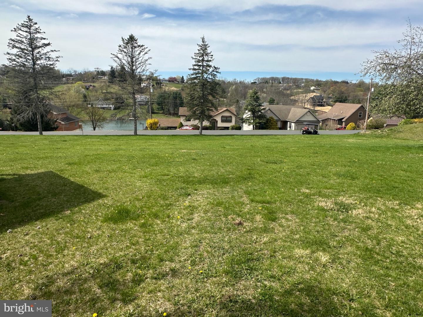211 Wynonah Dr Property Photo 4