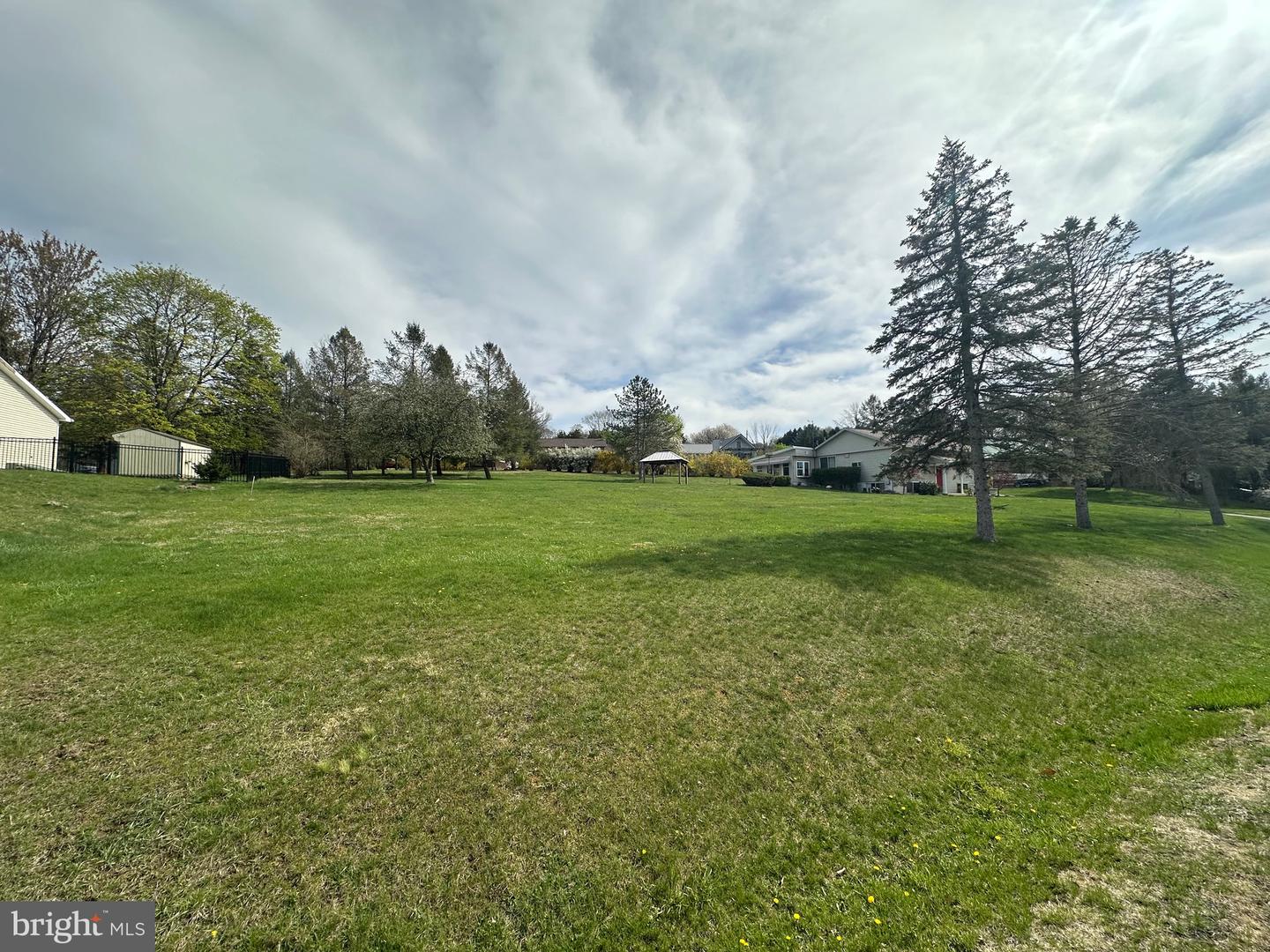 211 Wynonah Dr Property Photo 5