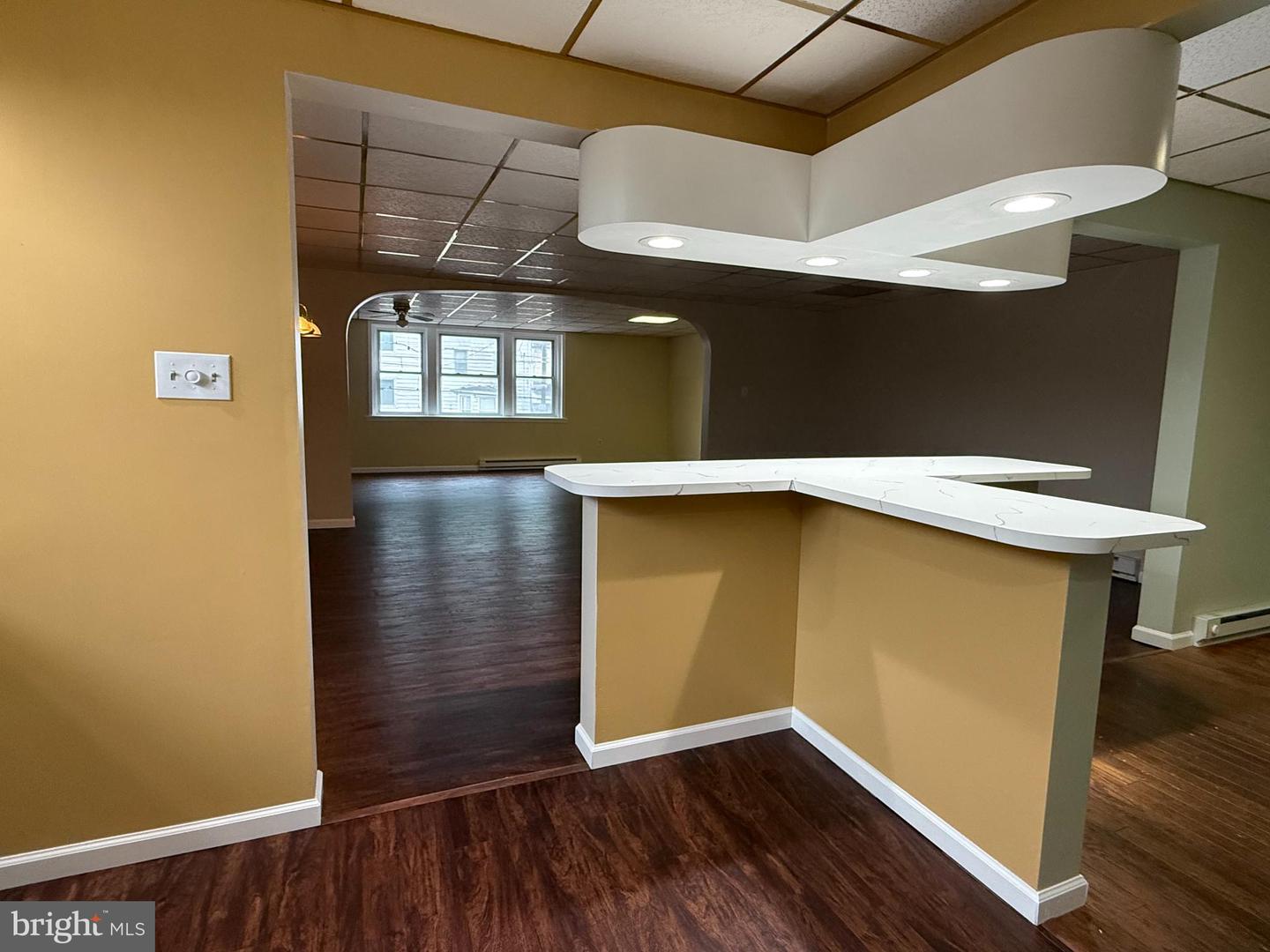 132 E Main St #apt 2 Property Photo 3