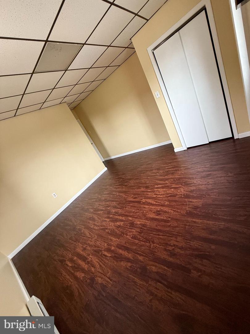 132 E Main St #apt 2 Property Photo 12